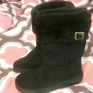 Black ugg like toddler boots