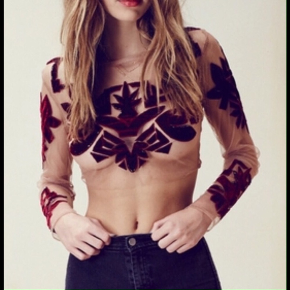 *Sold*For love and lemons Vienna top in burgundy.