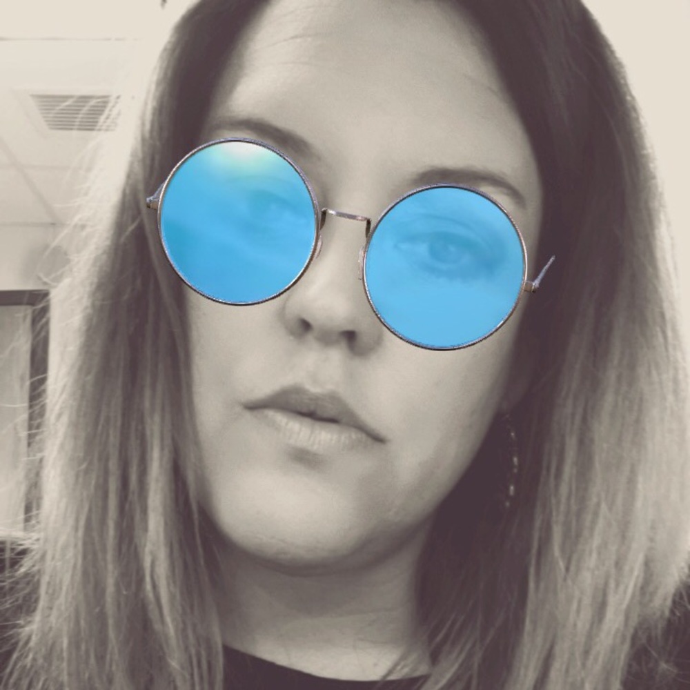 Meet your Posher, Ashley