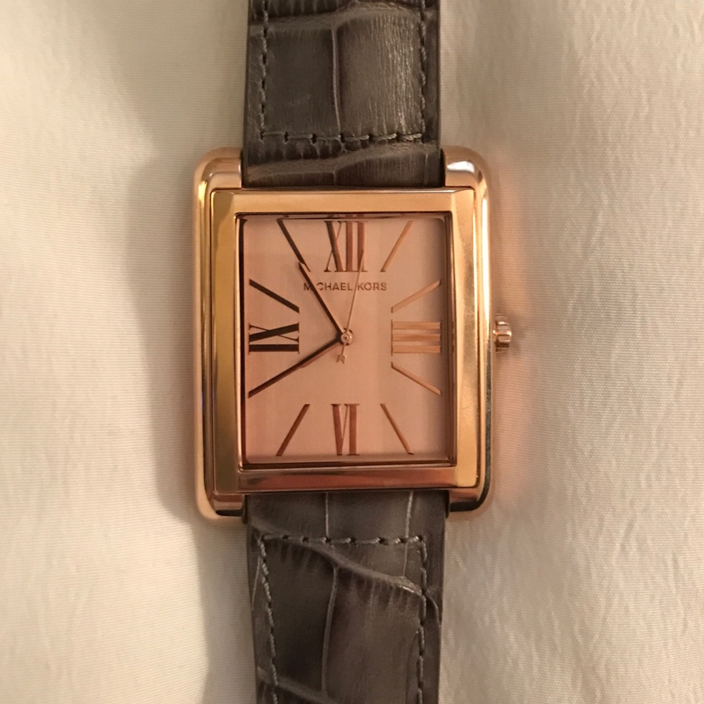 🎄MICHAEL KORS Rose Gold Square Face WATCH