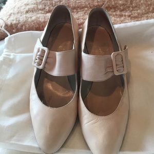 Gorgeous Boutique Andodorra 6 and 1/2