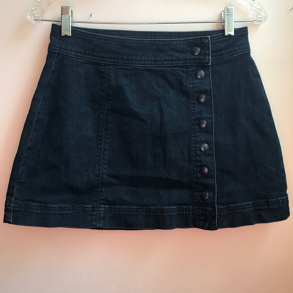Snap front denim mini skirt