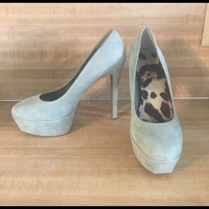 Jessica Simpson suede pumps