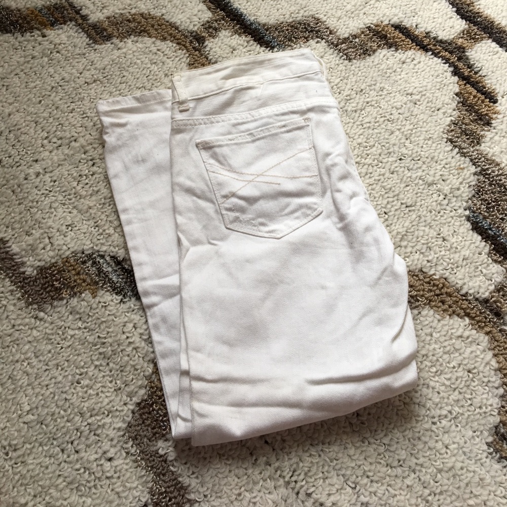 White capri pants