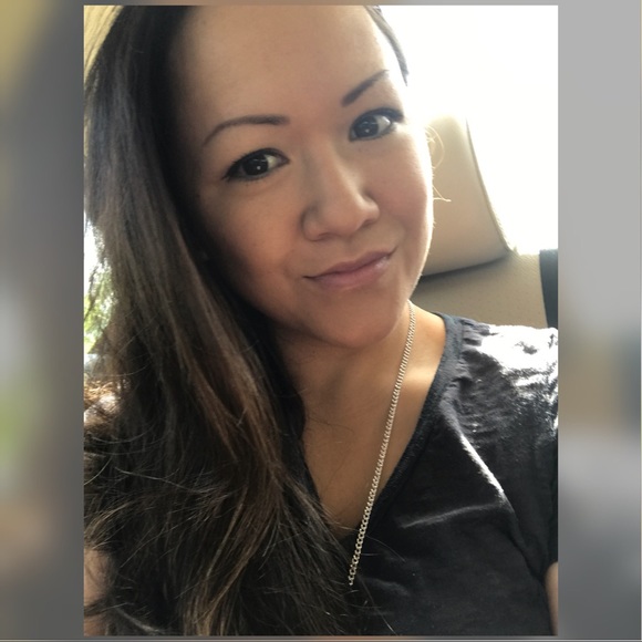 Meet your Posher, Kat - Picture 3 of 3