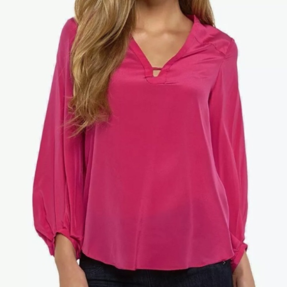 🎉HP🎉 DVF Tanyana Clean Pink Silk Top