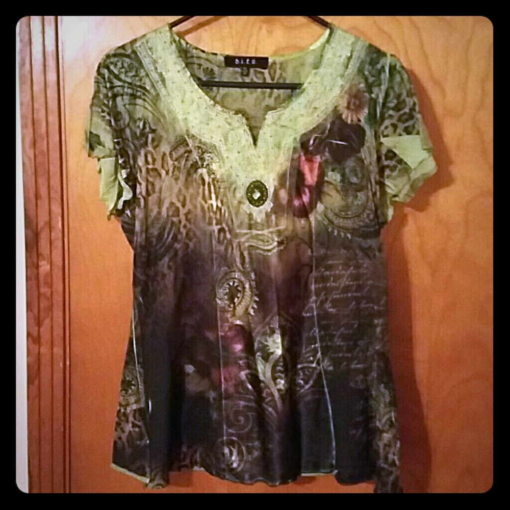 Ladies fitted batik style top