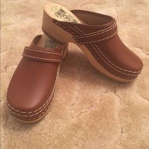 Dutch clogs straight from the Netherlands!