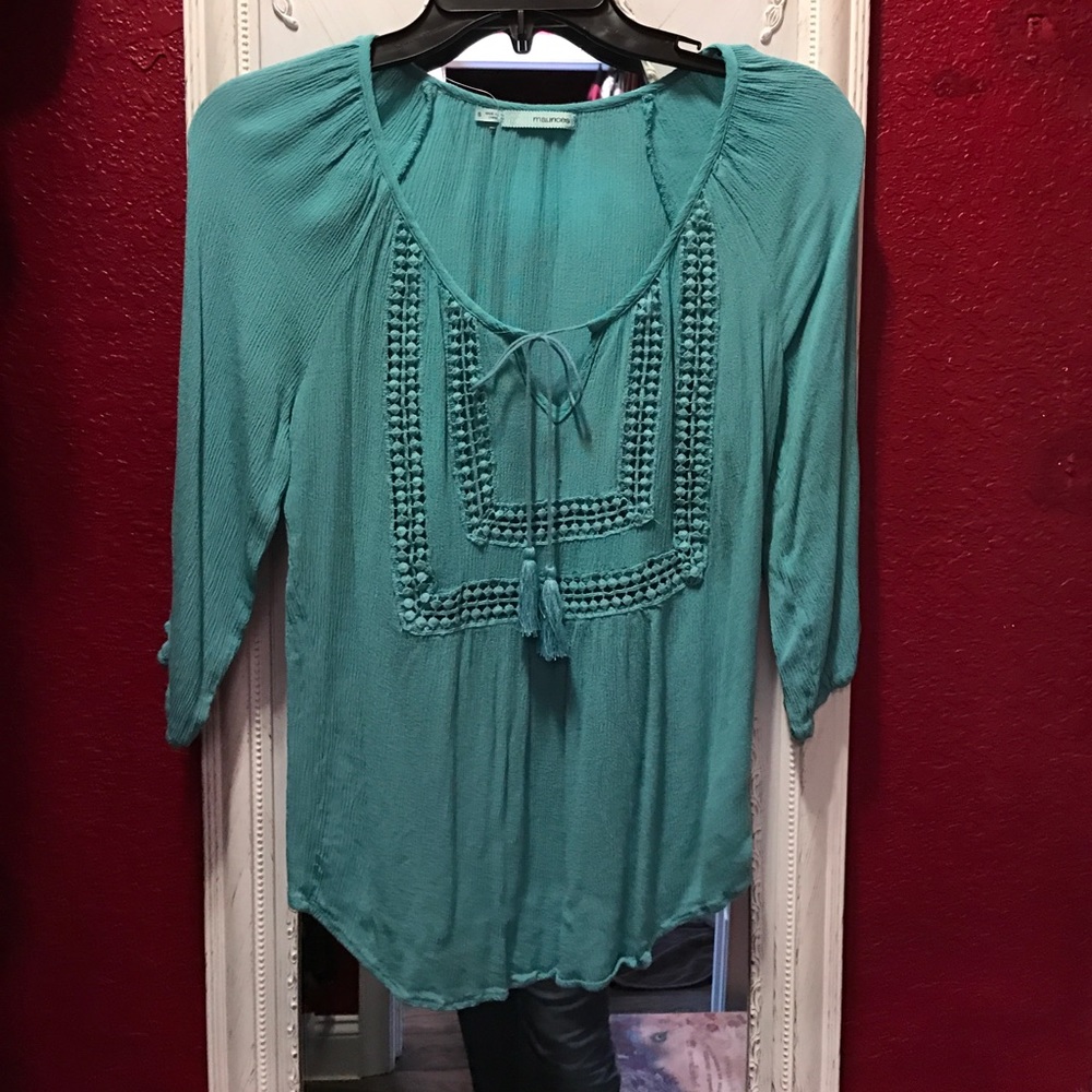 MAURICES BOHO HIPPIE TOP SMALL
