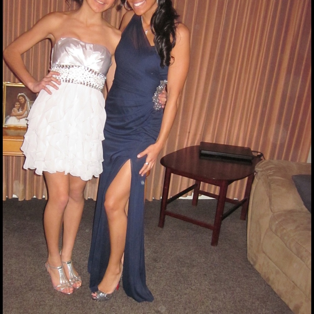 Cache navy blue one shoulder gown