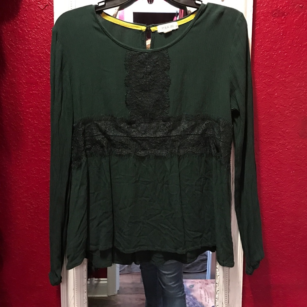 TAYLOR & SAGE MEDIUM HIPPIE BOHO TOP