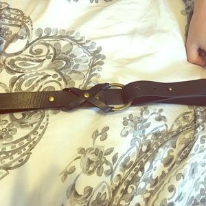 Black D-ring closure belt
