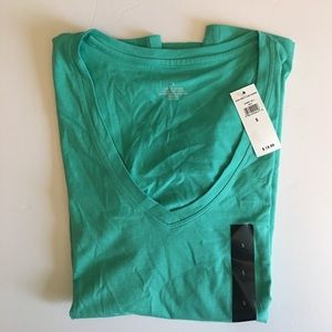 NWT Basic Banana Republic Tee