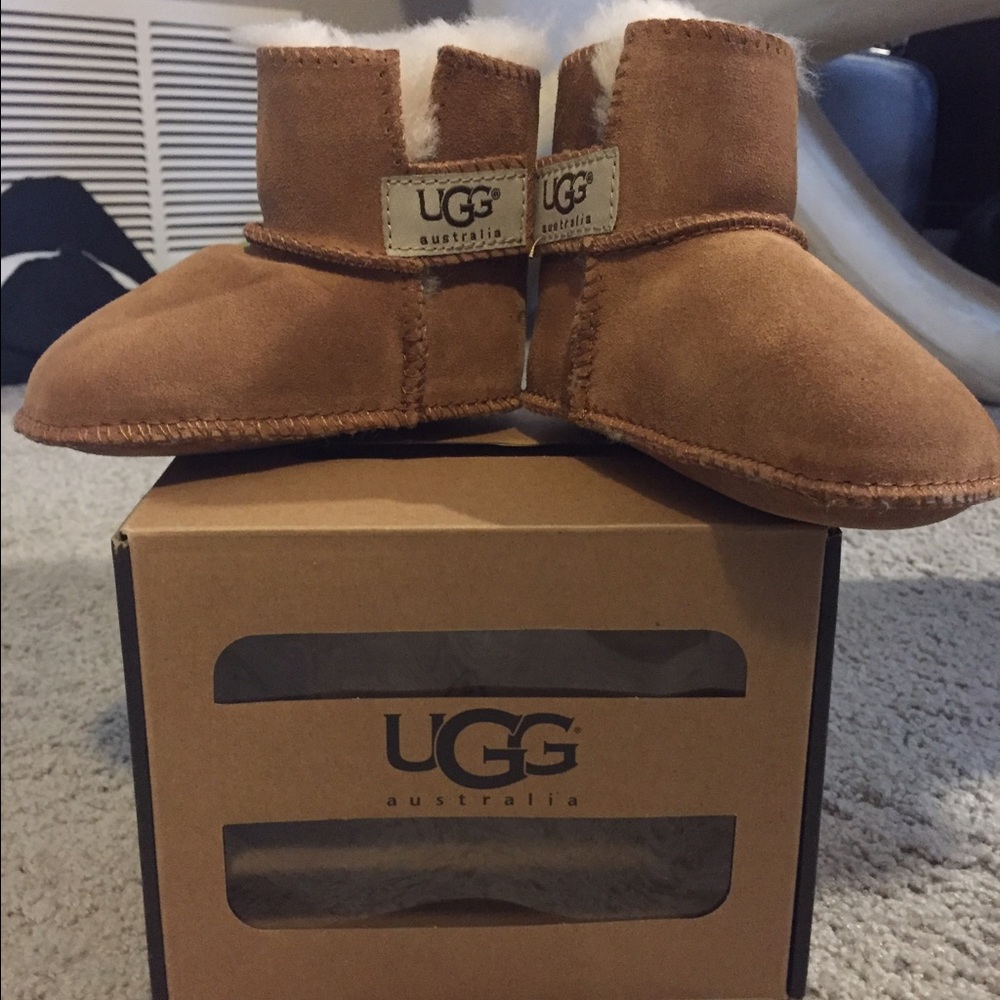 NIB Baby UGG Boots. Tan. Small.