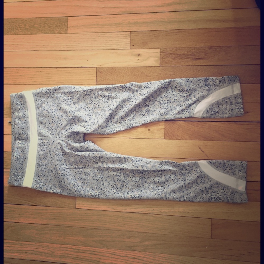 Lulu Lemon Grey Capris