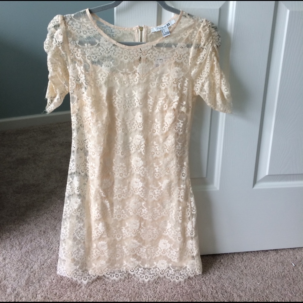 Cream lace top/dress