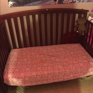 Crib/toddler bed