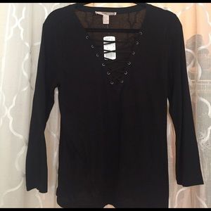 Cross cross front black top!
