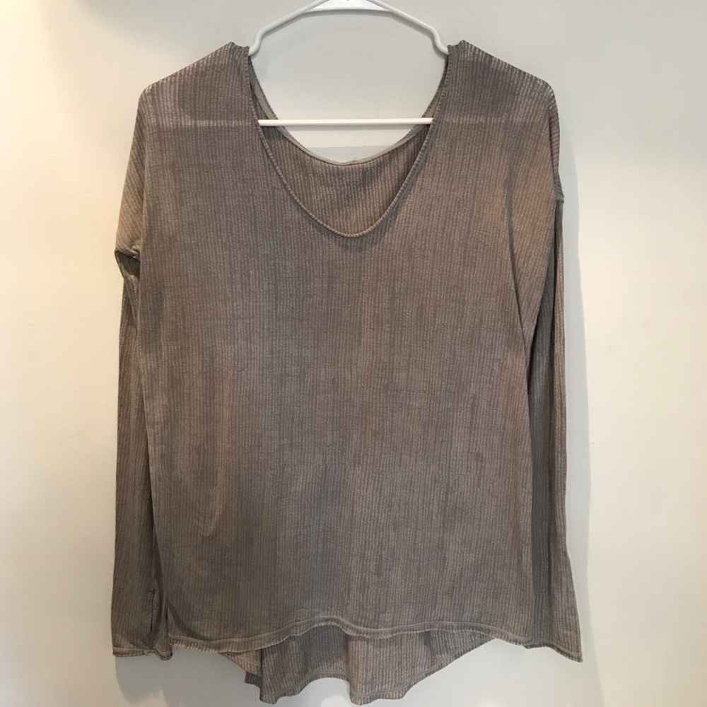 Lululemon LS lightweight gray top - size 4