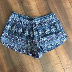 NWT American Eagle floral shorts