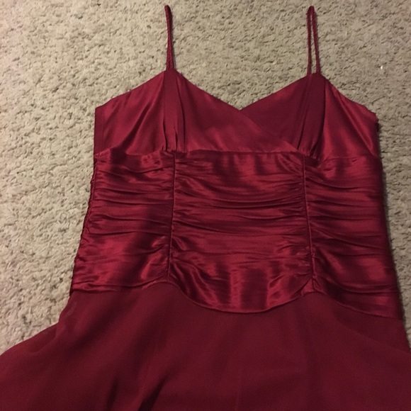 Red Party - Picture 3 of 4