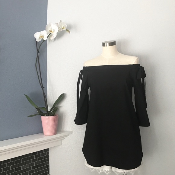 ❤️BUNDLE & SAVE❤️ ✨Only 1 LEFT✨Off the Shoulder Black Tunic Dress Top - Picture 2 of 7