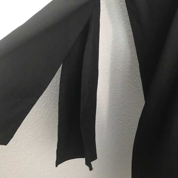 ❤️BUNDLE & SAVE❤️ ✨Only 1 LEFT✨Off the Shoulder Black Tunic Dress Top - Picture 4 of 7