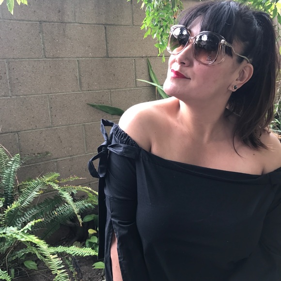 ❤️BUNDLE & SAVE❤️ ✨Only 1 LEFT✨Off the Shoulder Black Tunic Dress Top - Picture 6 of 7