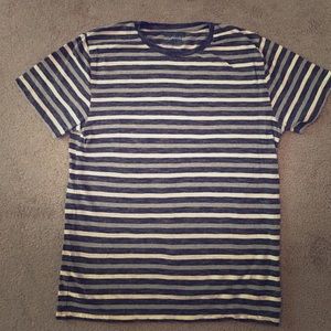 Old Navy Tee - Size M