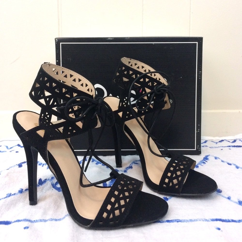 ✨HOST PICK!✨NWT❣️ Qupid | Cutout High Heel Sandals