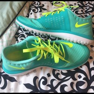 Neon Nike sneakers size 8 women's