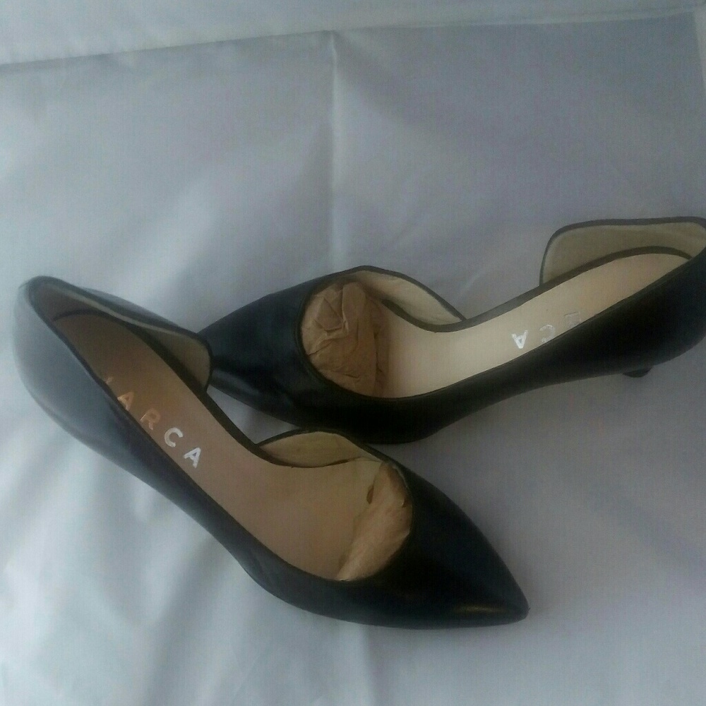 Black pump - Picture 2 of 2