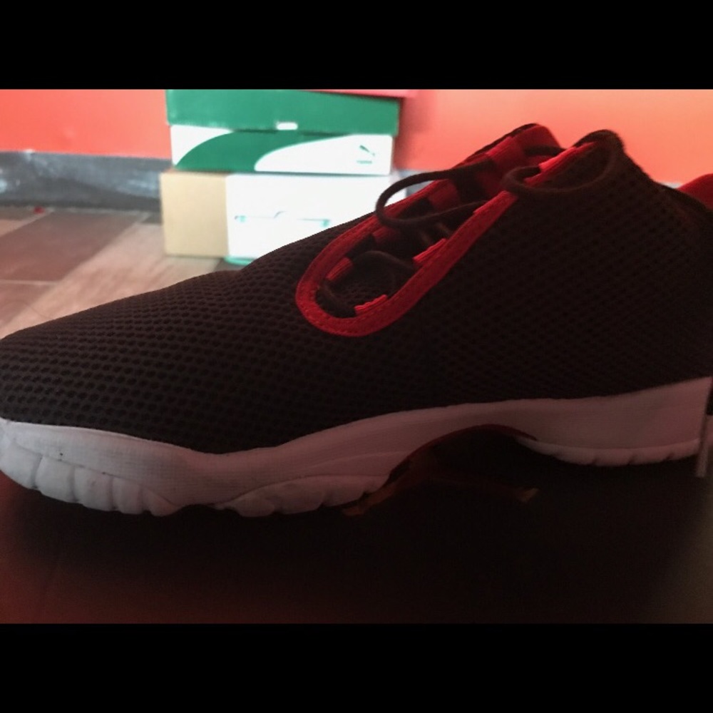 Jordan future - Picture 3 of 3