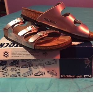 Birkenstocks size 8 (39 European) Metallic Silver