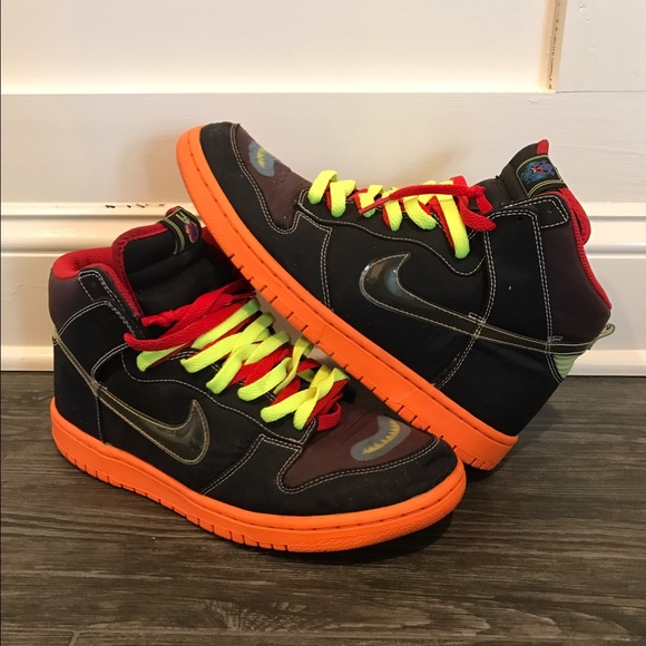 nike dunk limited edition