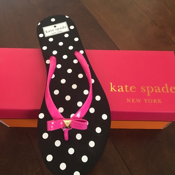 ❗️1 hour sale ❗️Kate spade polka dot flip flops - Picture 2 of 4