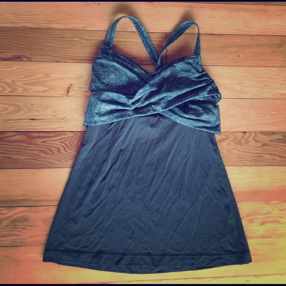 Lululemon Army Green Built in bra