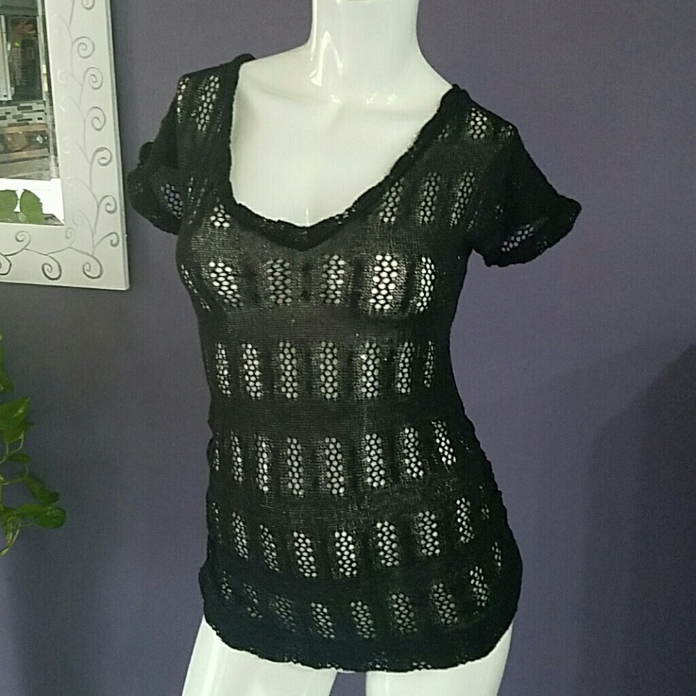 Black top. Medium