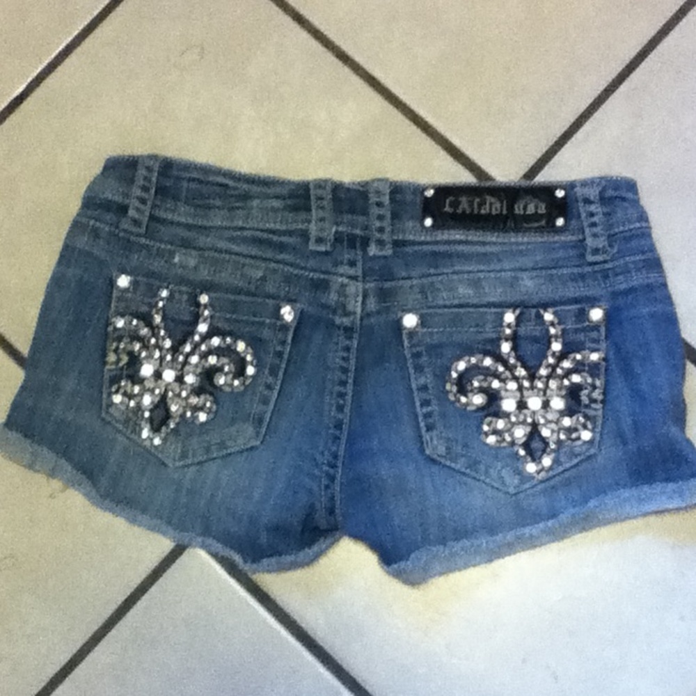 LA idol shorts