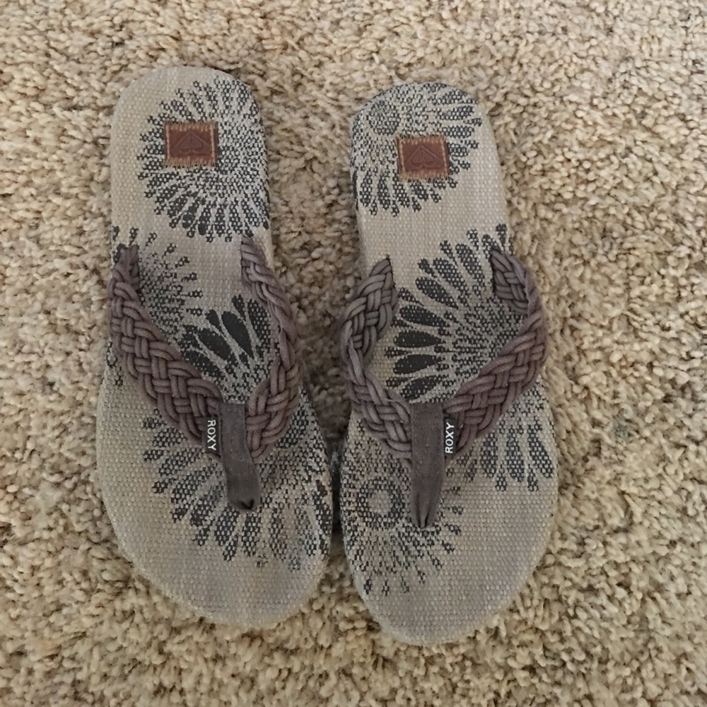 Roxy flip flops