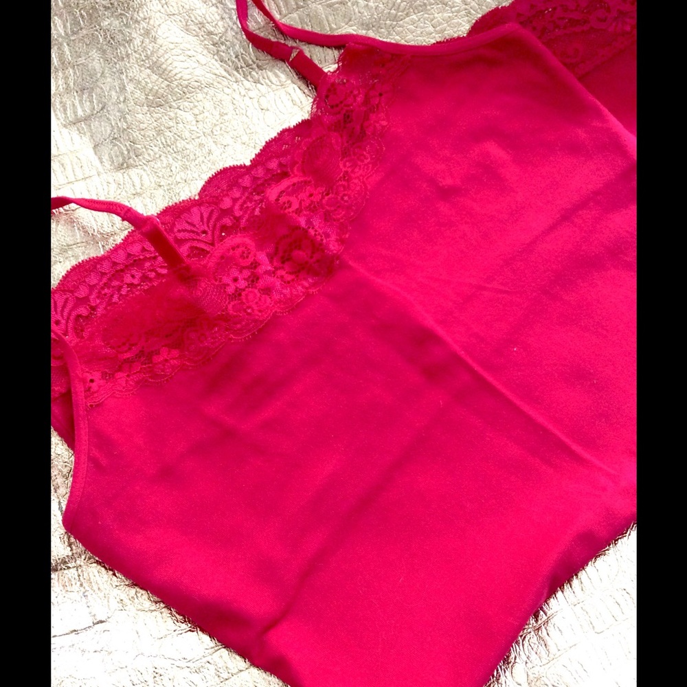 Raspberry pink stretchy lace Cami top