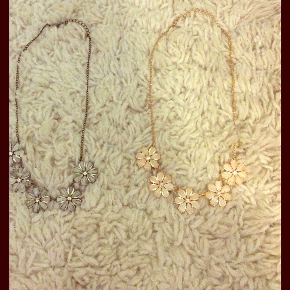 Two beautiful Kate spade inspired necklaces.