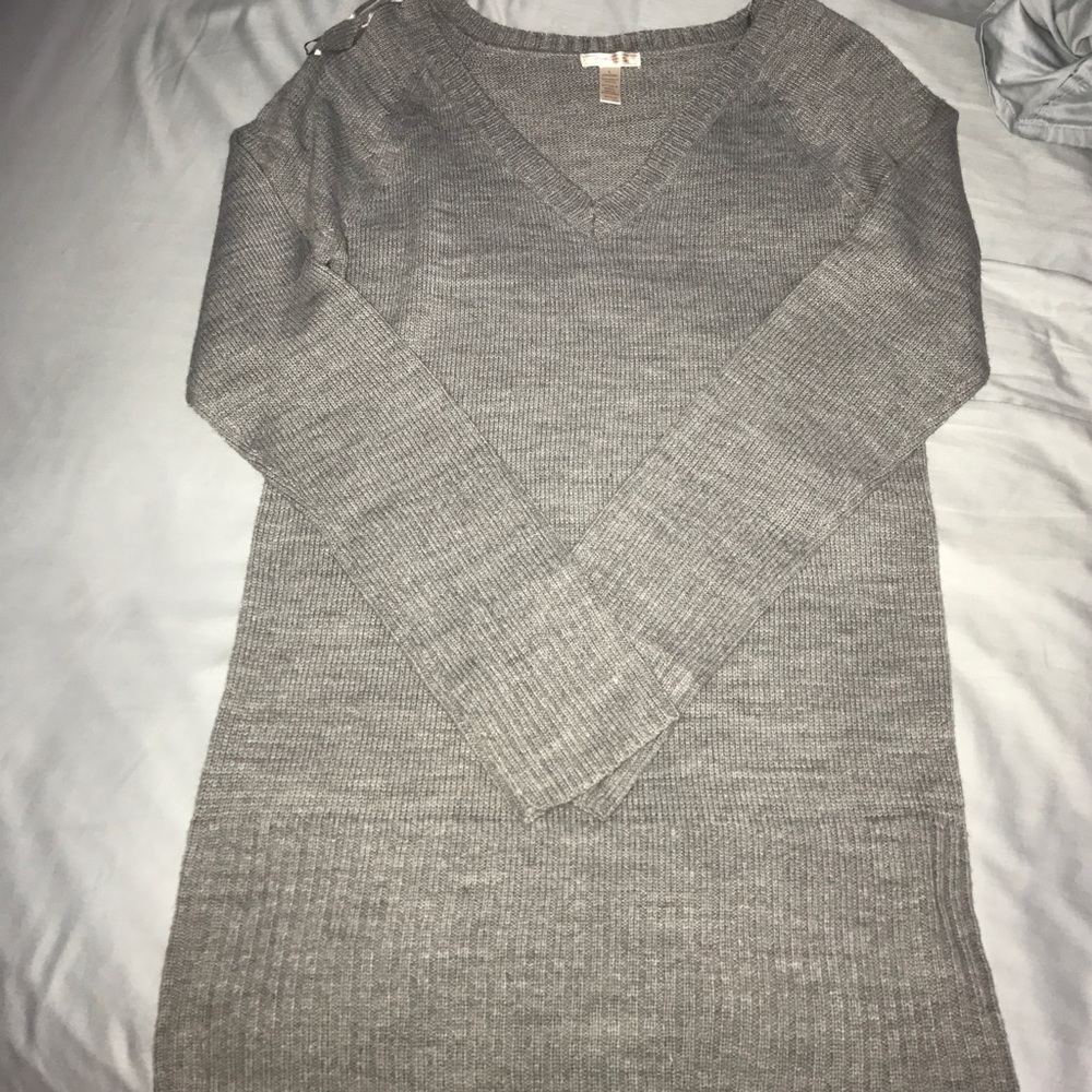 Gray sweater