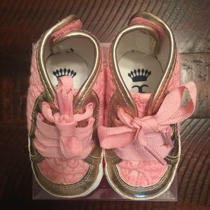 Juicy Couture Baby high top lace booties 9-12 mos