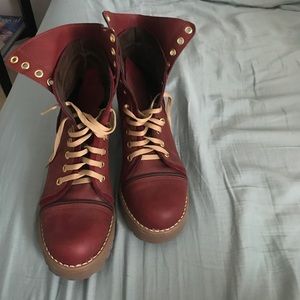 Combat boots