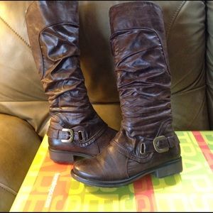 BareTraps Sheridan boots Dark Brown -size 7.5M