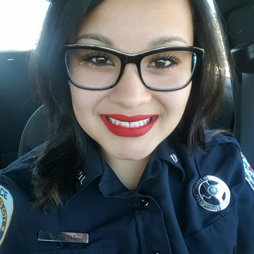 Meet your Posher, Cassandra