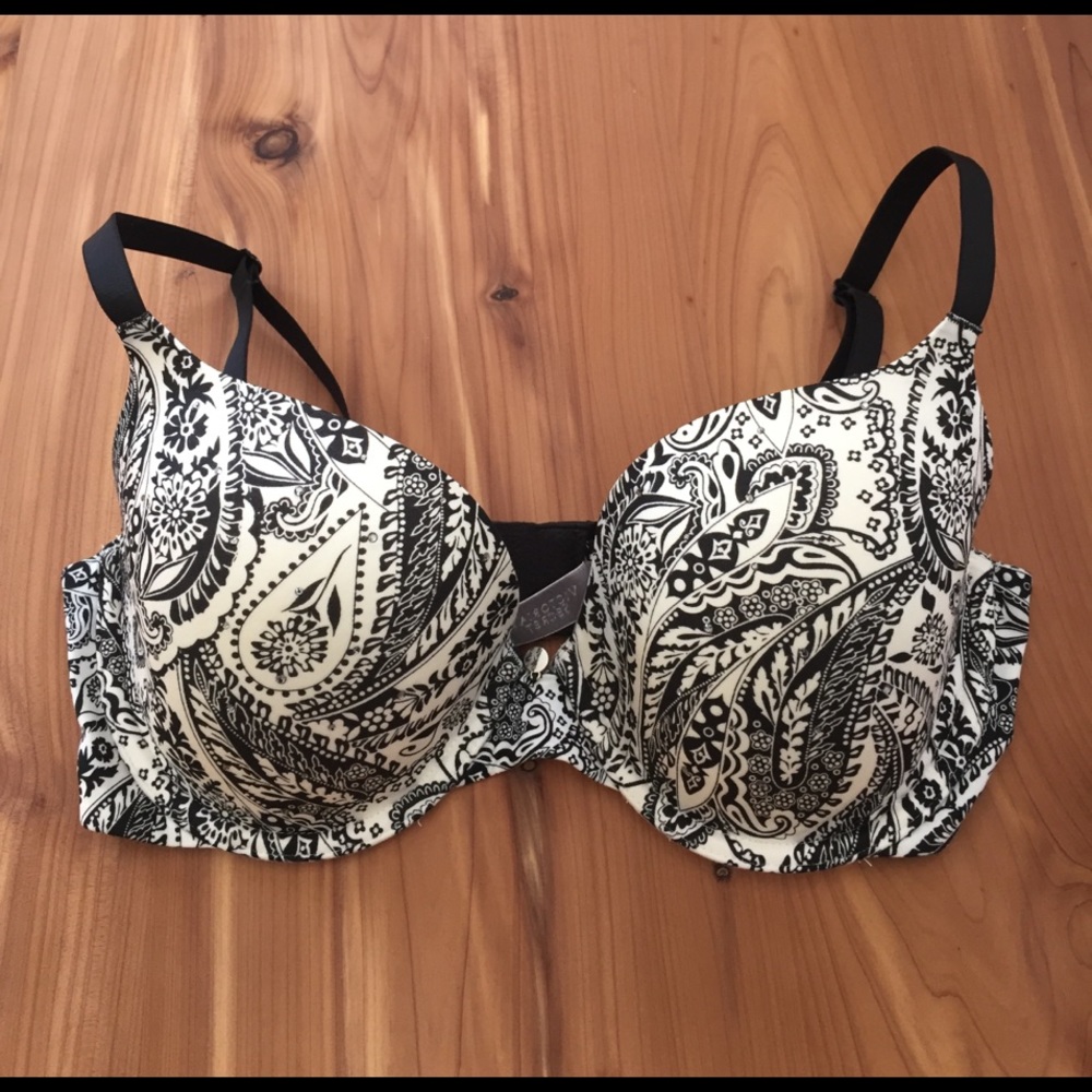NEW Victoria's Secret Demi Bra 34D