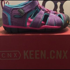 KEEN Seacamp II waterproof toddler girl shoes sz 7