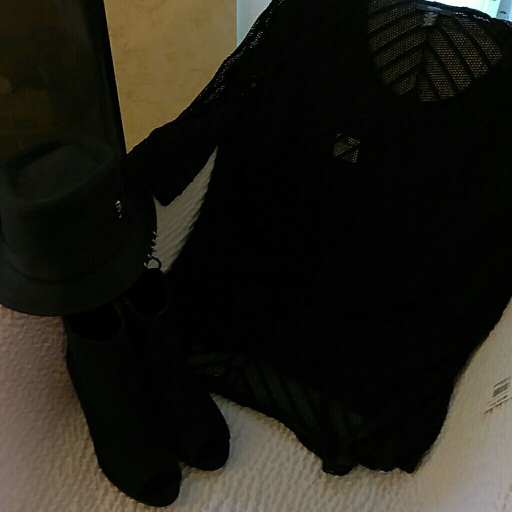 NWT- Alfani black mesh top size 2X - Picture 3 of 5